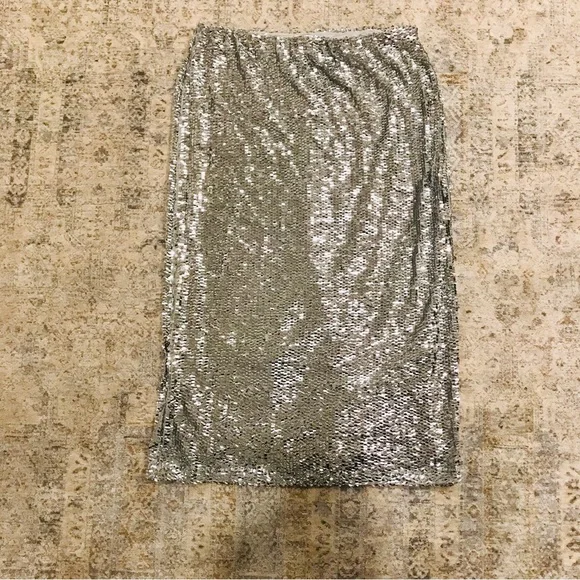 Topshop silver sequined midi length skirt. Size 14. NWT. In pristine condition. - Picture 5 of 9